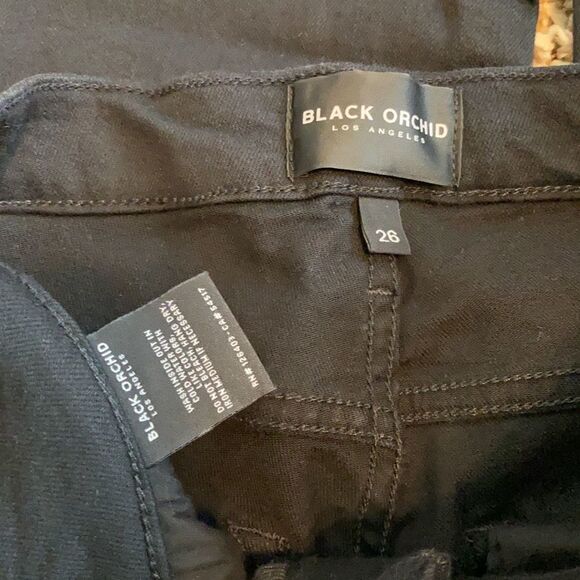 Black Orchid Black Stella Cropped Ruffle Frayed Jeans Size 26 - Picture 13 of 13